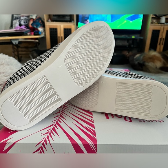 NWT Hey girl by corks sneakers - Picture 2 of 8